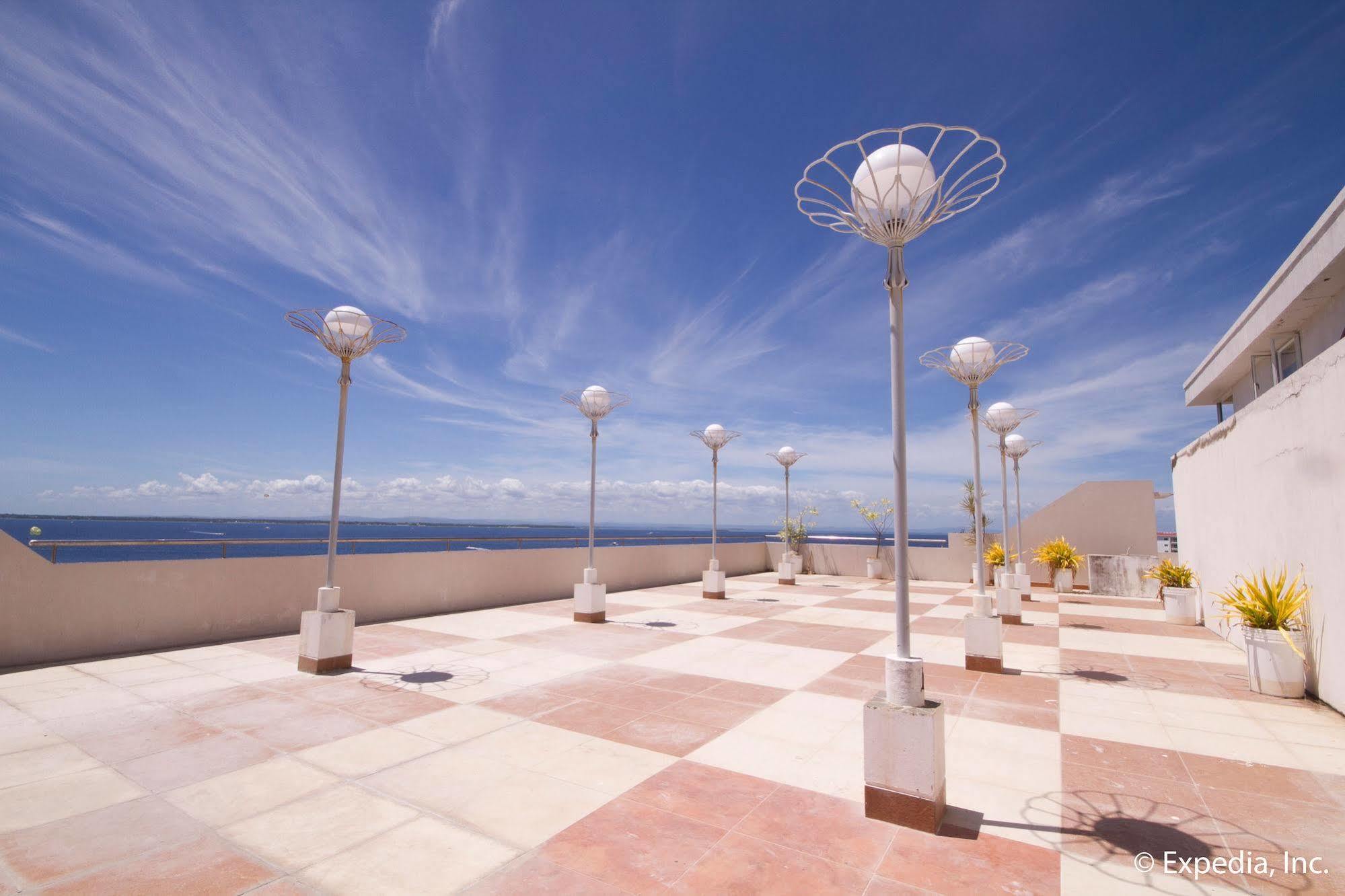 Egi Resort & Hotel Lapu-Lapu City Exterior foto