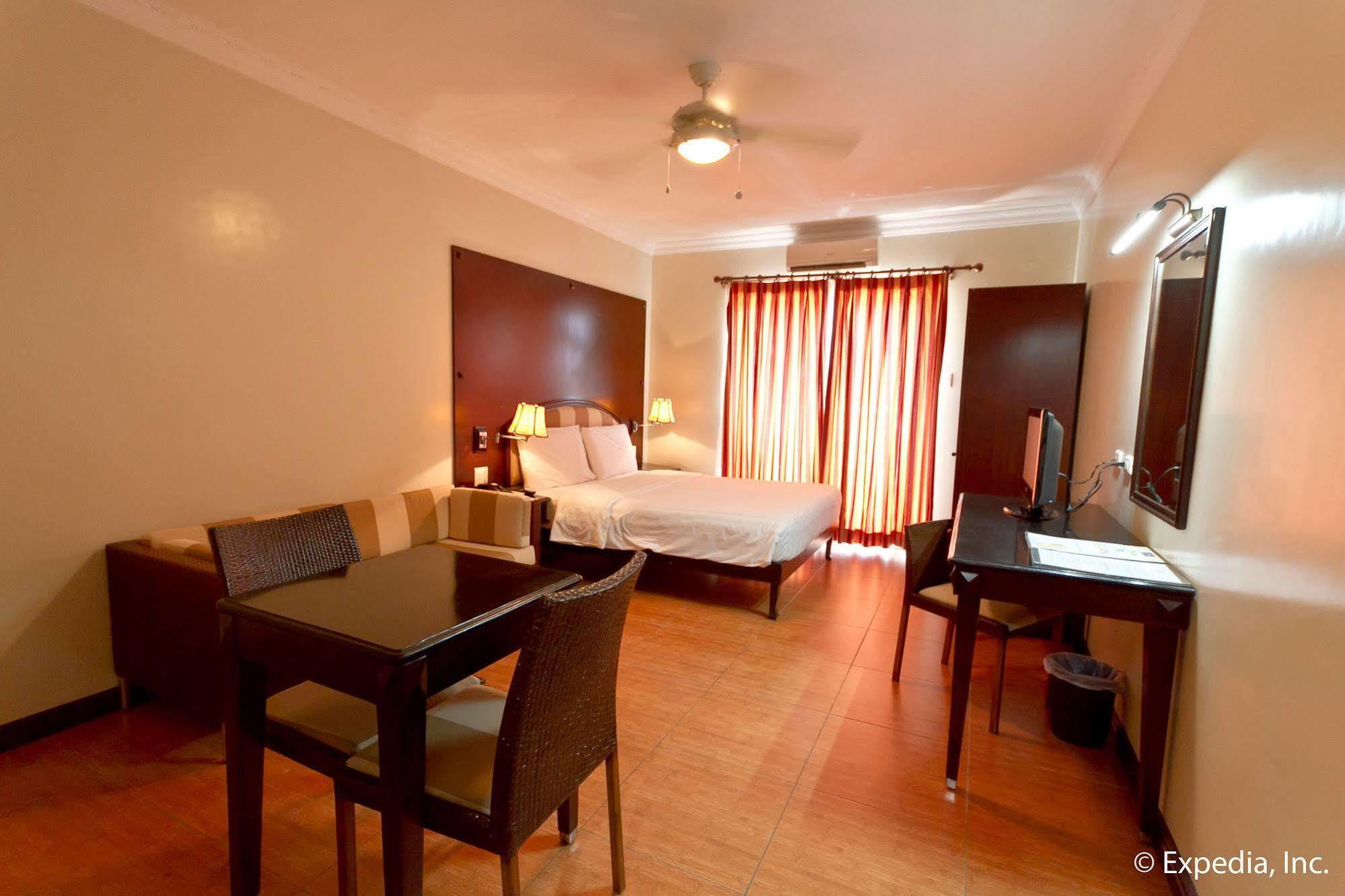 Egi Resort & Hotel Lapu-Lapu City Exterior foto