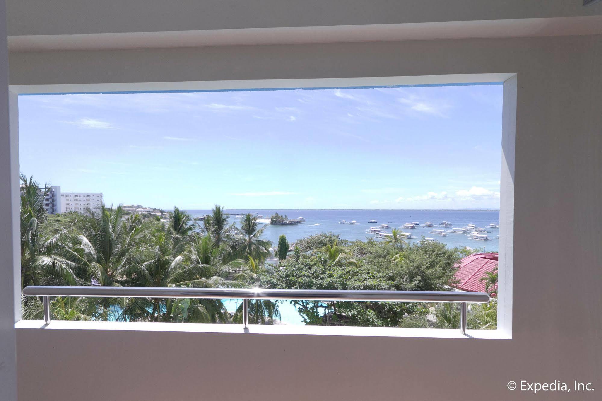 Egi Resort & Hotel Lapu-Lapu City Exterior foto