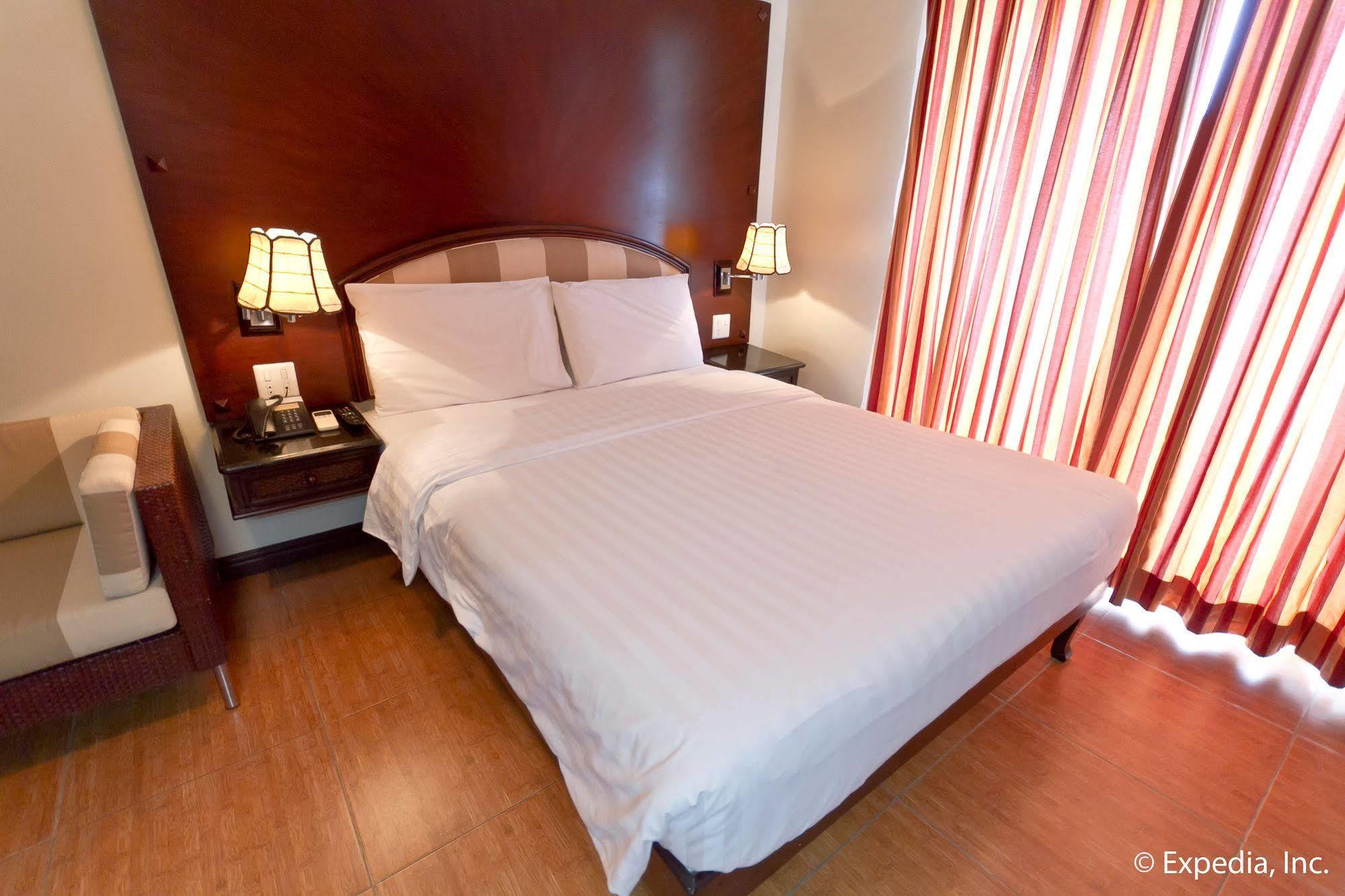 Egi Resort & Hotel Lapu-Lapu City Exterior foto