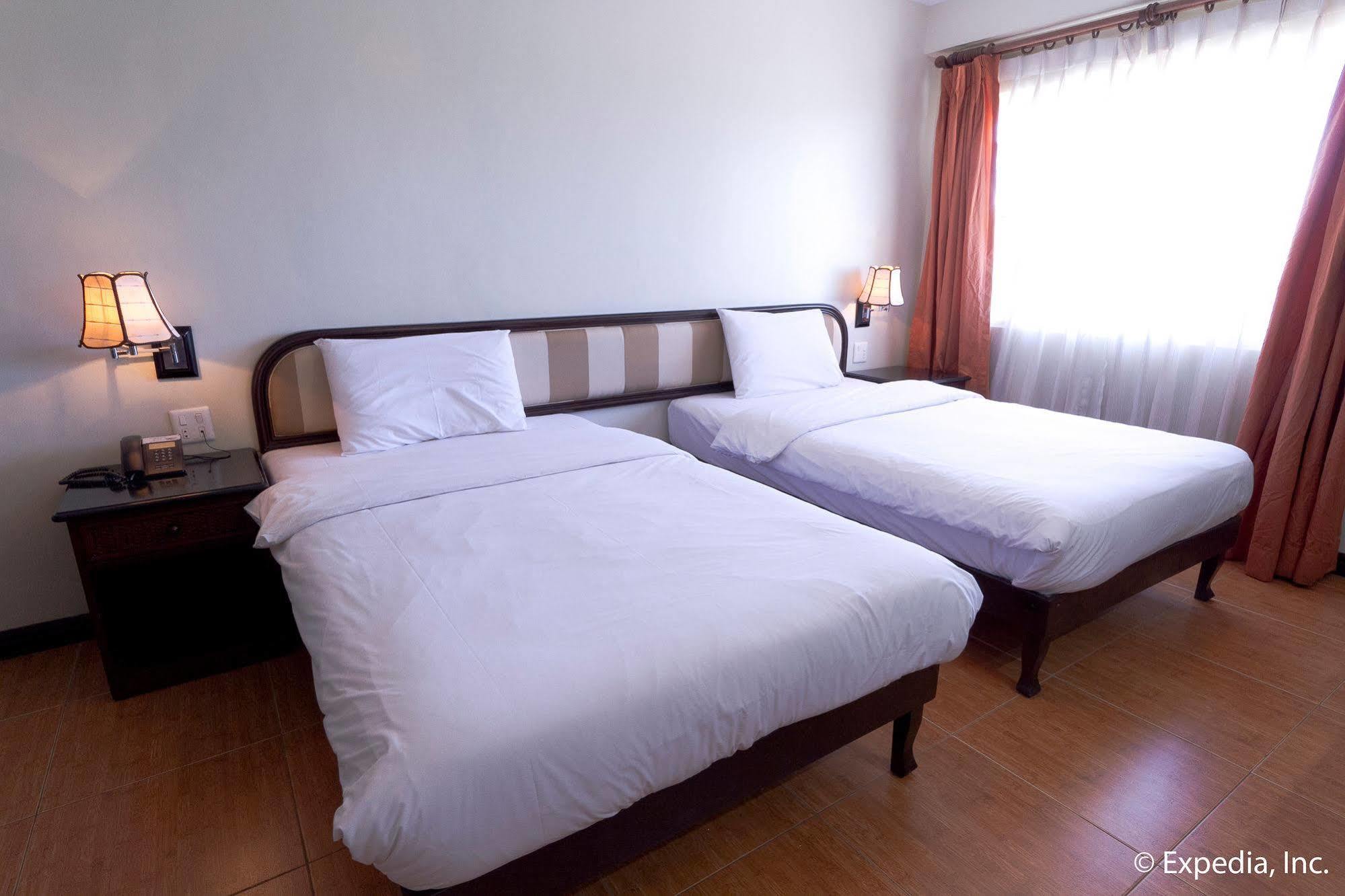 Egi Resort & Hotel Lapu-Lapu City Exterior foto
