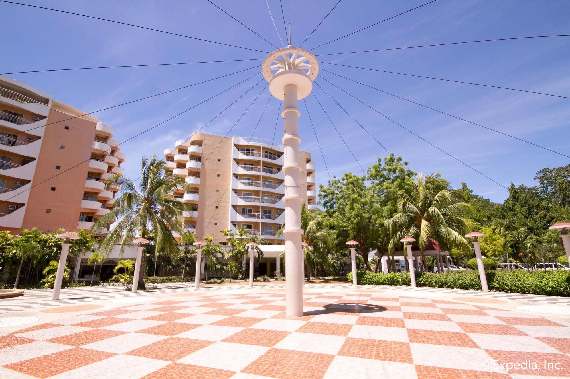 Egi Resort & Hotel Lapu-Lapu City Exterior foto